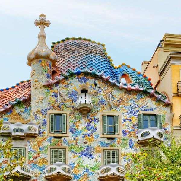 Casa Batlló: La Casa de los Huesos del Passeig de Gràcia casa batllo fachada