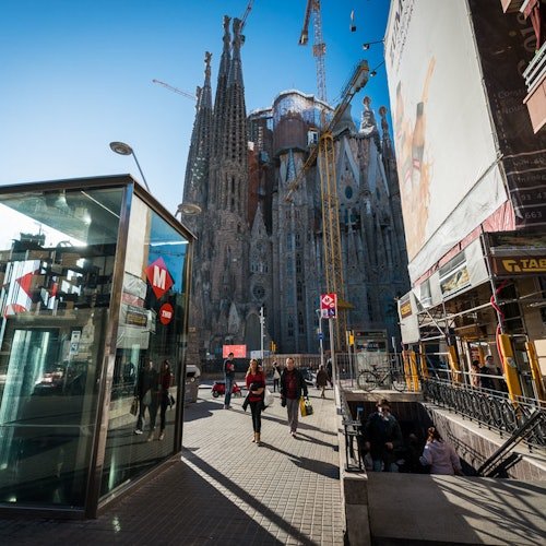 Hola Barcelona Travel Card