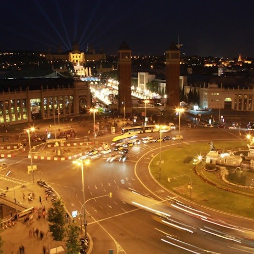 Barcelona: Visita guiada nocturna en autobús