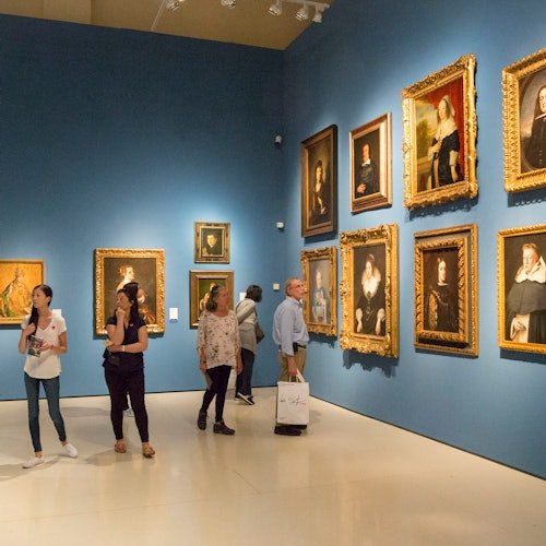 Museu Nacional d’Art de Catalunya: Entrada sin colas