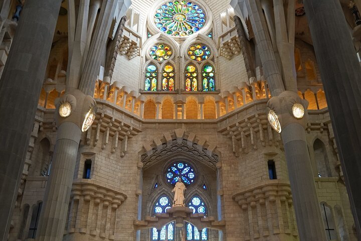 Barcelona : Visita guiada sin colas y entradas de la Sagrada Familia