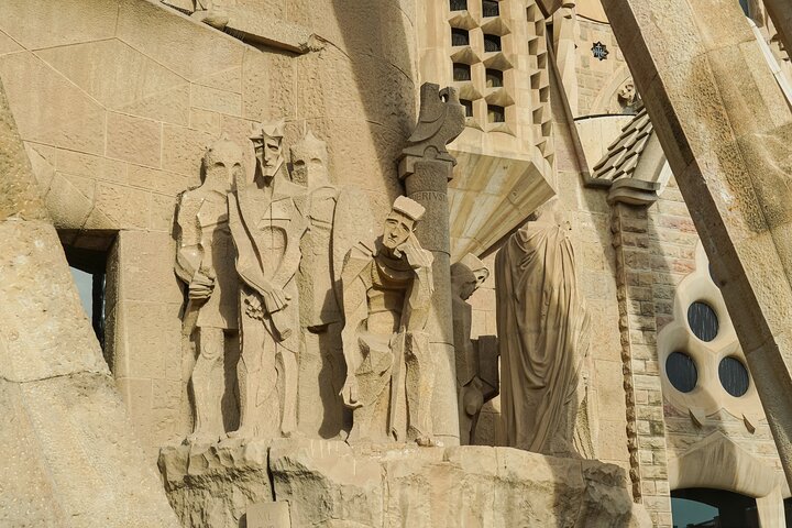 Barcelona : Visita guiada sin colas y entradas de la Sagrada Familia