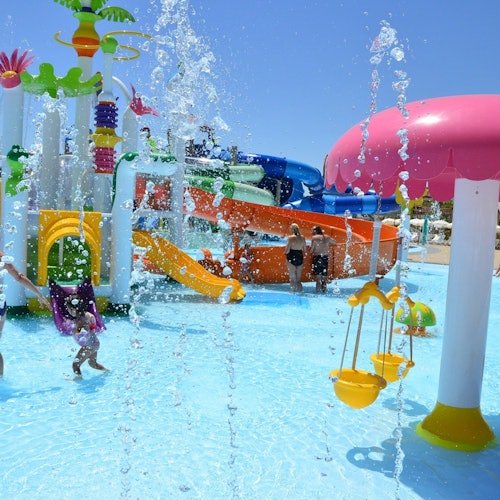 Warner Beach Madrid: Day Trip from Madrid