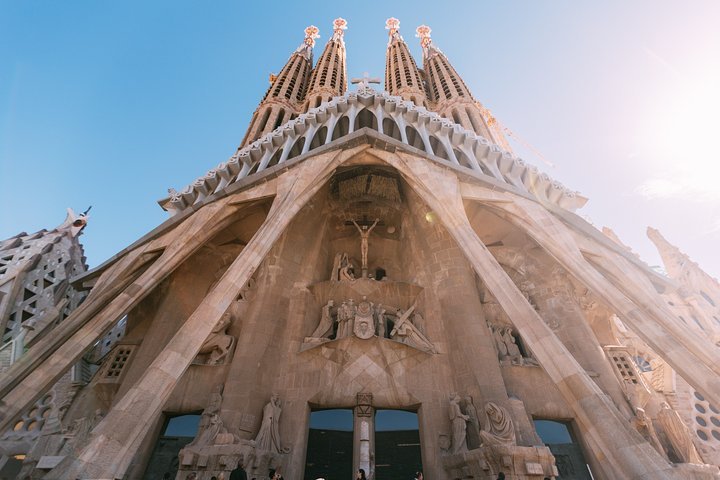 Visita guiada a la Sagrada Familia con entrada sin colas