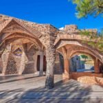 Cripta de Gaudí y Colonia Güell desde Barcelona + Audioguía