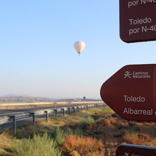 Toledo: Vuelo en globo con desayuno y cava