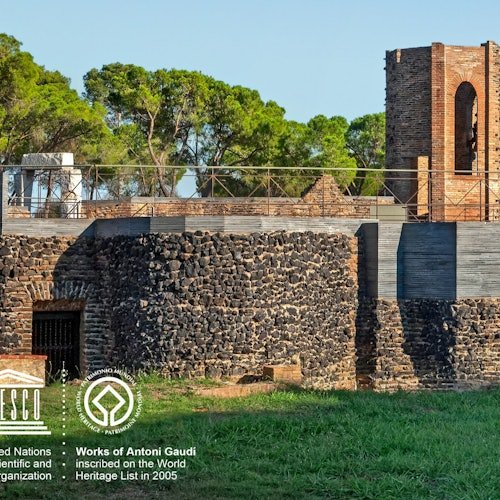 Cripta de Gaudí y Colonia Güell desde Barcelona + Audioguía