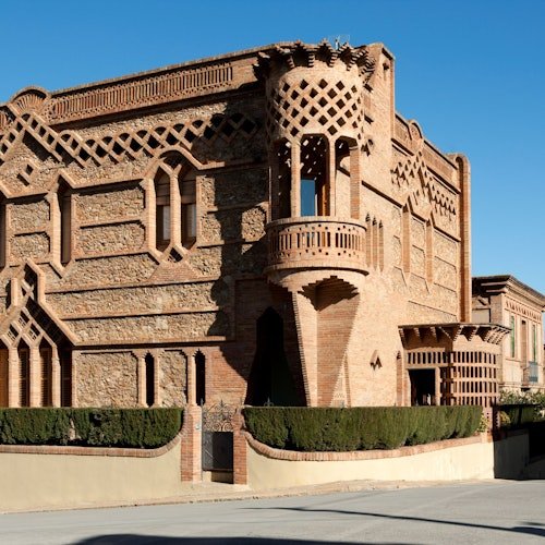 Cripta de Gaudí y Colonia Güell desde Barcelona + Audioguía