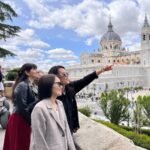 Madrid: Visita Guiada del Casco Antiguo + Entrada y Visita Rápida al Palacio Real