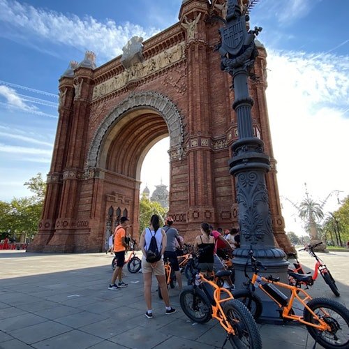 Lo mejor de Barcelona: Tour en Bicicleta o E-Bike