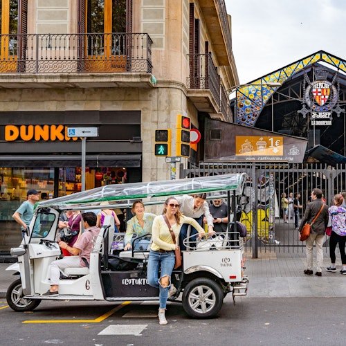 Barcelona: Tour de Bienvenida en Tuk Tuk Eléctrico Privado