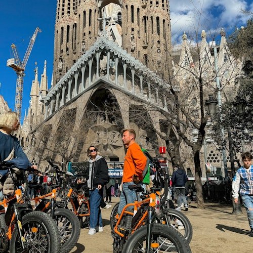 Lo mejor de Barcelona: Tour en Bicicleta o E-Bike