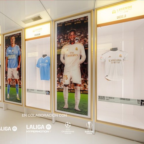Legends - The Home of Football: Entrada
