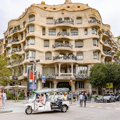 Barcelona: Tour de Bienvenida en Tuk Tuk Eléctrico Privado