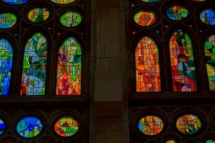 Barcelona : Visita guiada sin colas y entradas de la Sagrada Familia