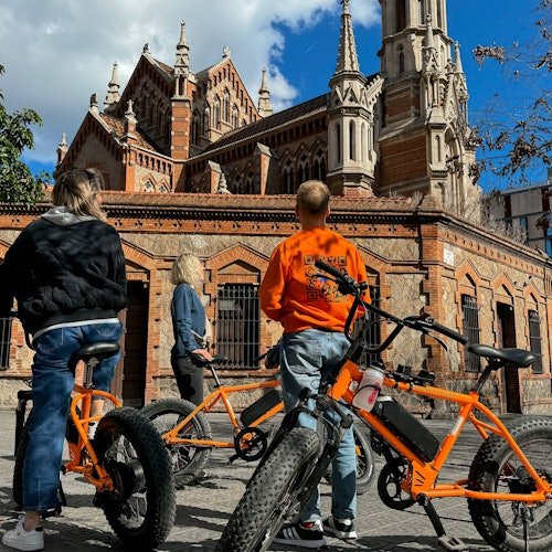 Lo mejor de Barcelona: Tour en Bicicleta o E-Bike
