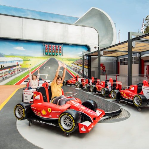 Ferrari Land: Entrada