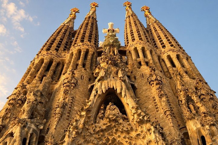 Barcelona : Visita guiada sin colas y entradas de la Sagrada Familia