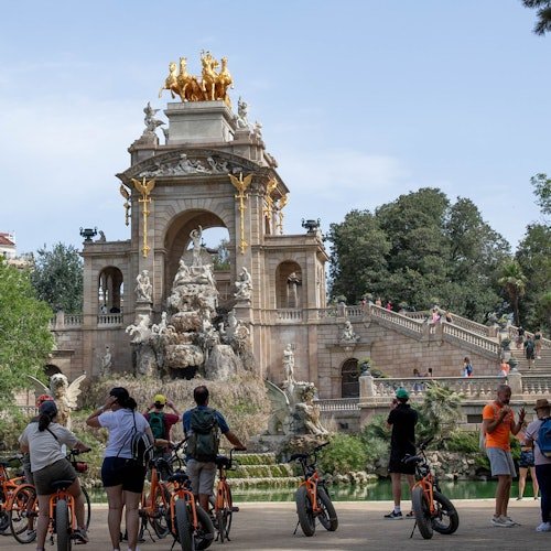 Lo mejor de Barcelona: Tour en Bicicleta o E-Bike