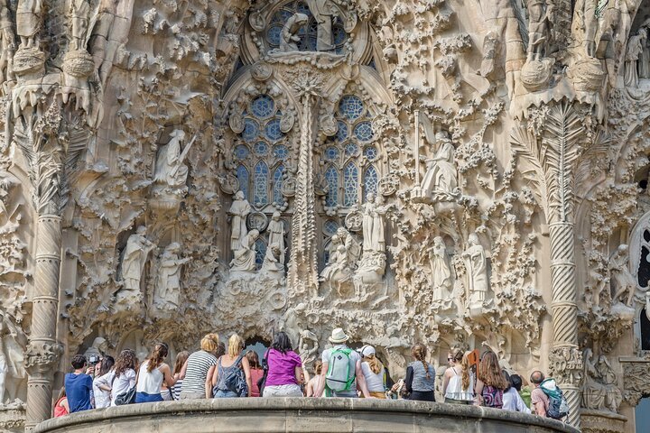 Visita guiada a la Sagrada Familia con entrada sin colas