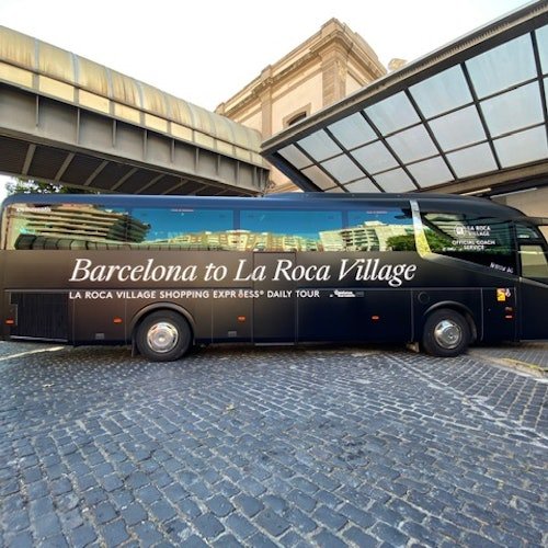 La Roca Village Shopping Express: Viaje de ida y vuelta desde Barcelona