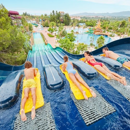 PortAventura Park, Ferrari Land y Caribe Aquatic Park: Entrada