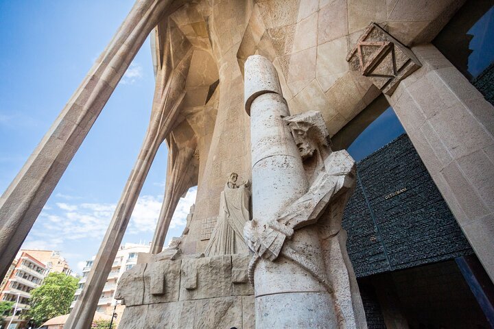 Visita guiada a la Sagrada Familia con entrada sin colas