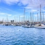 Barcelona: "Las Golondrinas" Navegación de 1 hora por la costa