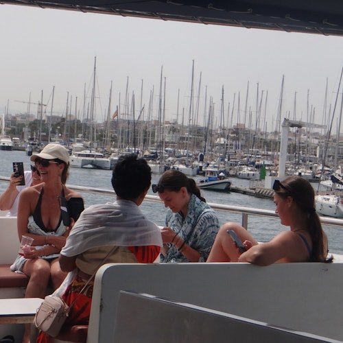 Valencia: Paseo en barco + Degustación de Mejillones y Vino