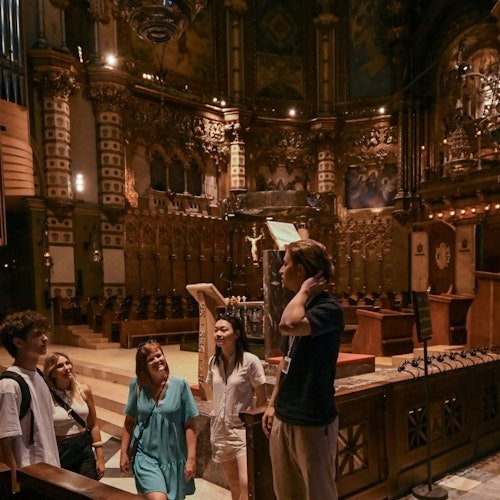 Montserrat: visita guiada desde Barcelona + entrada a la sacristía y a la Virgen Negra