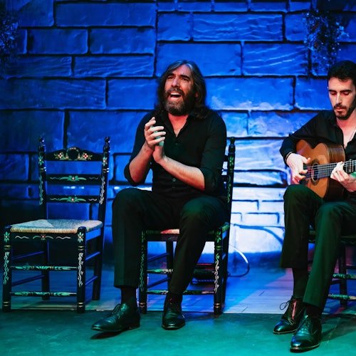 Triana, Seville: Baraka Flamenco Show + Drink