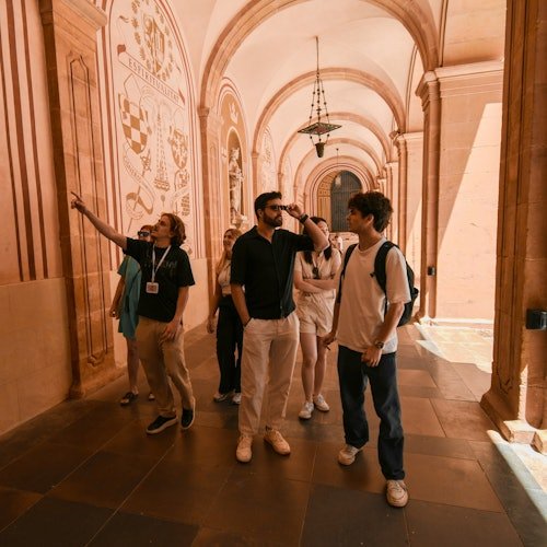 Montserrat: visita guiada desde Barcelona + entrada a la sacristía y a la Virgen Negra