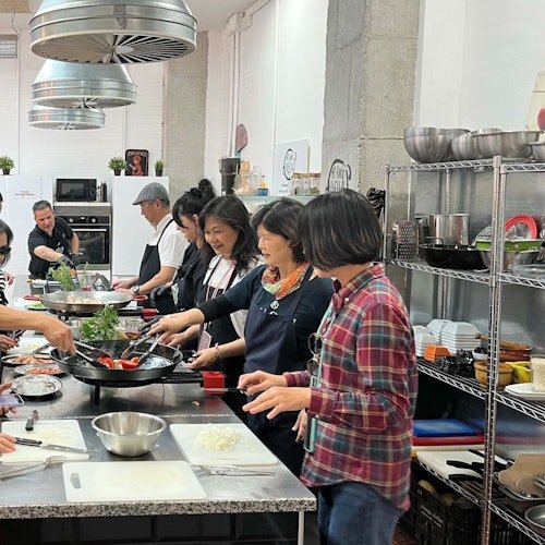 Valencia: Clase de Cocina de Paella, Tapas, Sangría y Visita al Mercado de Ruzafa