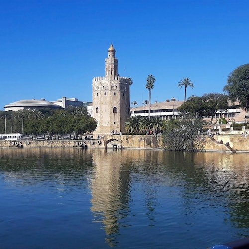 Seville: Guided Boat Tour on the Guadalquivir River