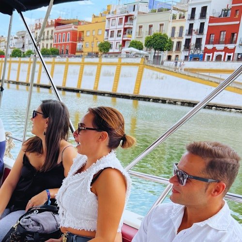 Sevilla: Paseo guiado en barco por el Guadalquivir