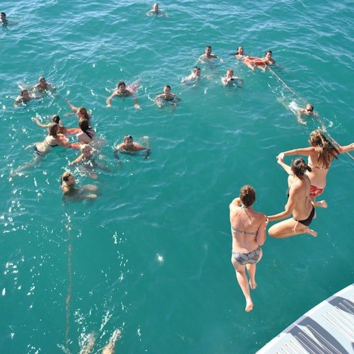 Valencia: Catamaran Cruise + Swimming