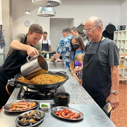 Valencia: Clase de Cocina de Paella, Tapas, Sangría y Visita al Mercado de Ruzafa