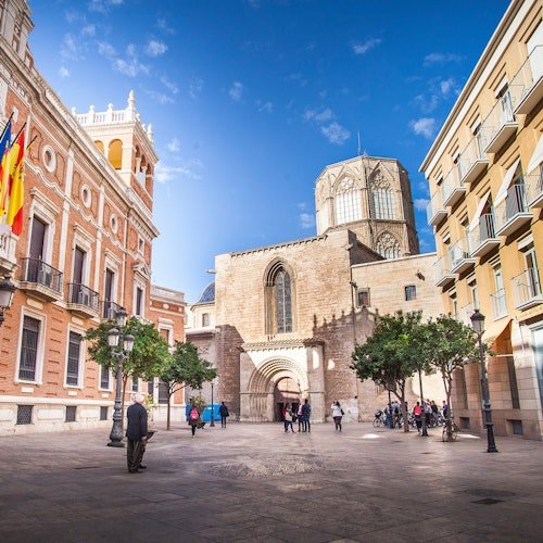 Essential Valencia Tour with a Visit to the World Heritage Sites