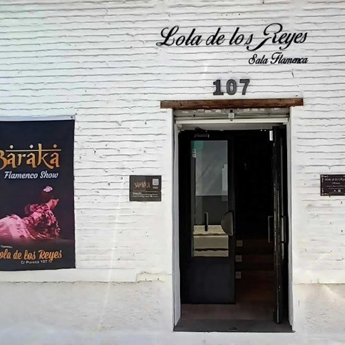 Triana, Seville: Baraka Flamenco Show + Drink