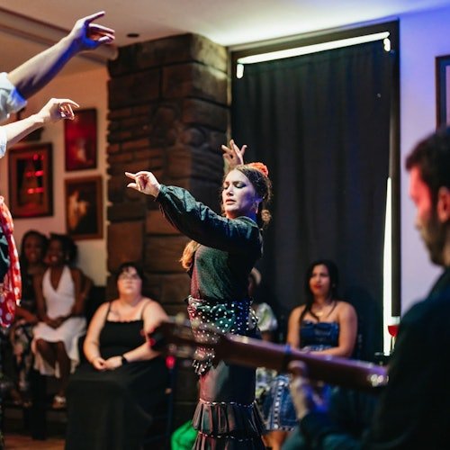 Triana, Seville: Baraka Flamenco Show + Drink