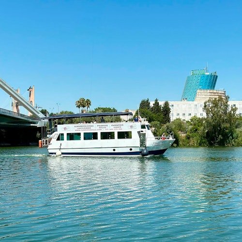 Seville: Guided Boat Tour on the Guadalquivir River