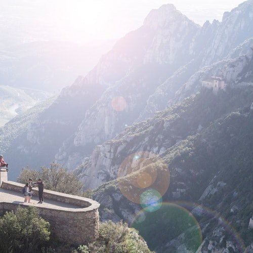 Montserrat: Excursión de media tarde desde Barcelona con cata de licores