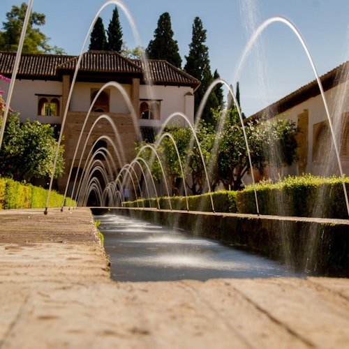Alhambra and Nasrid Palaces: Skip-the-Line Admission + Private Guided Tour