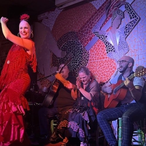 El Toro y la Luna Tablao Espectáculo Flamenco con Cena y Bebida